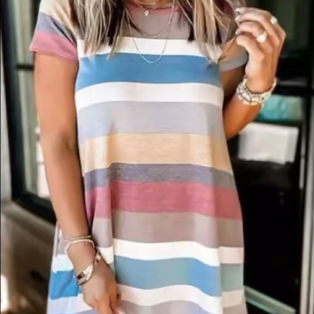 Multi Stripe Pocket Dress- size small, fits like a medium.